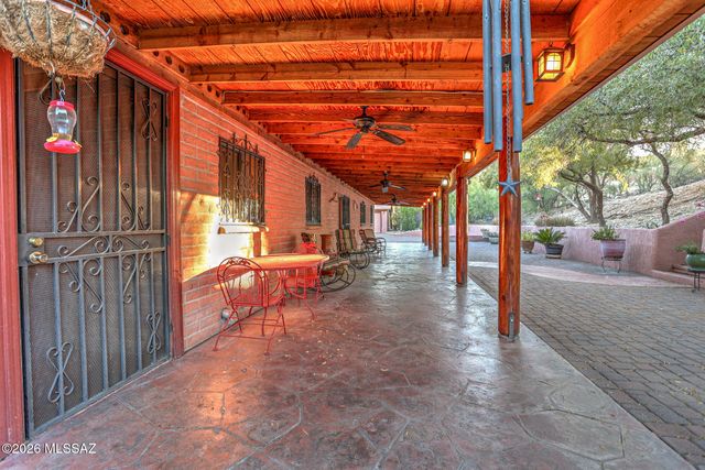 3050 W Calle De Dalias, Tucson, AZ 85745