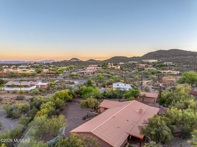 3050 W Calle De Dalias, Tucson, AZ 85745