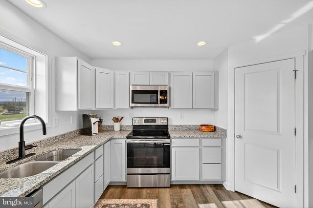 71 CARNES WAY, Martinsburg, WV 25403