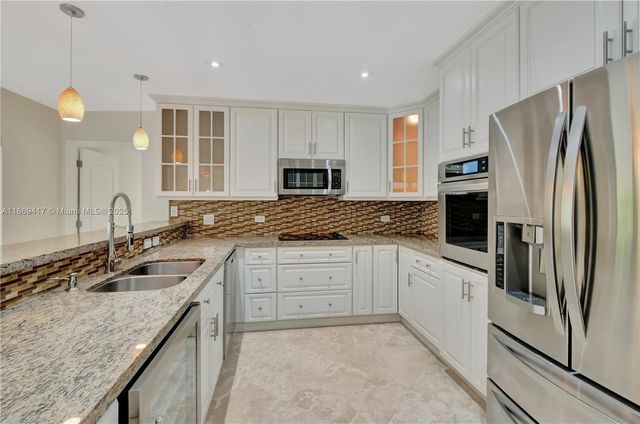 200 Harbor Dr, Key Biscayne, FL 33149