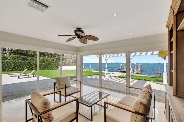 200 Harbor Dr, Key Biscayne, FL 33149