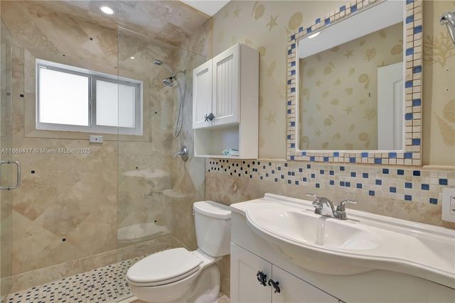 200 Harbor Dr, Key Biscayne, FL 33149