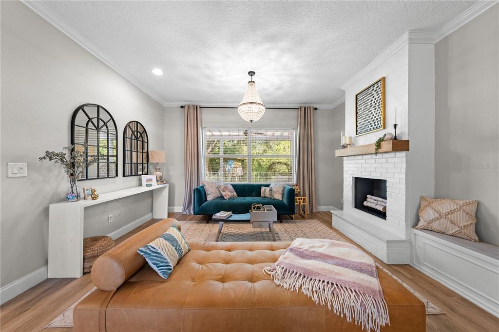 Image 20 of property listing at 14967 HAWKSMOOR RUN CIRCLE, Orlando, FL 32828
