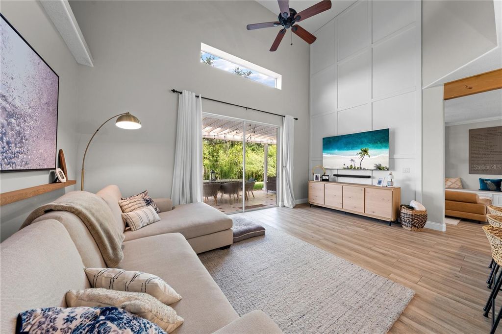 Image 30 of property listing at 14967 HAWKSMOOR RUN CIRCLE, Orlando, FL 32828