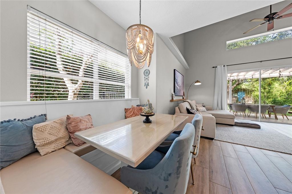 Image 32 of property listing at 14967 HAWKSMOOR RUN CIRCLE, Orlando, FL 32828