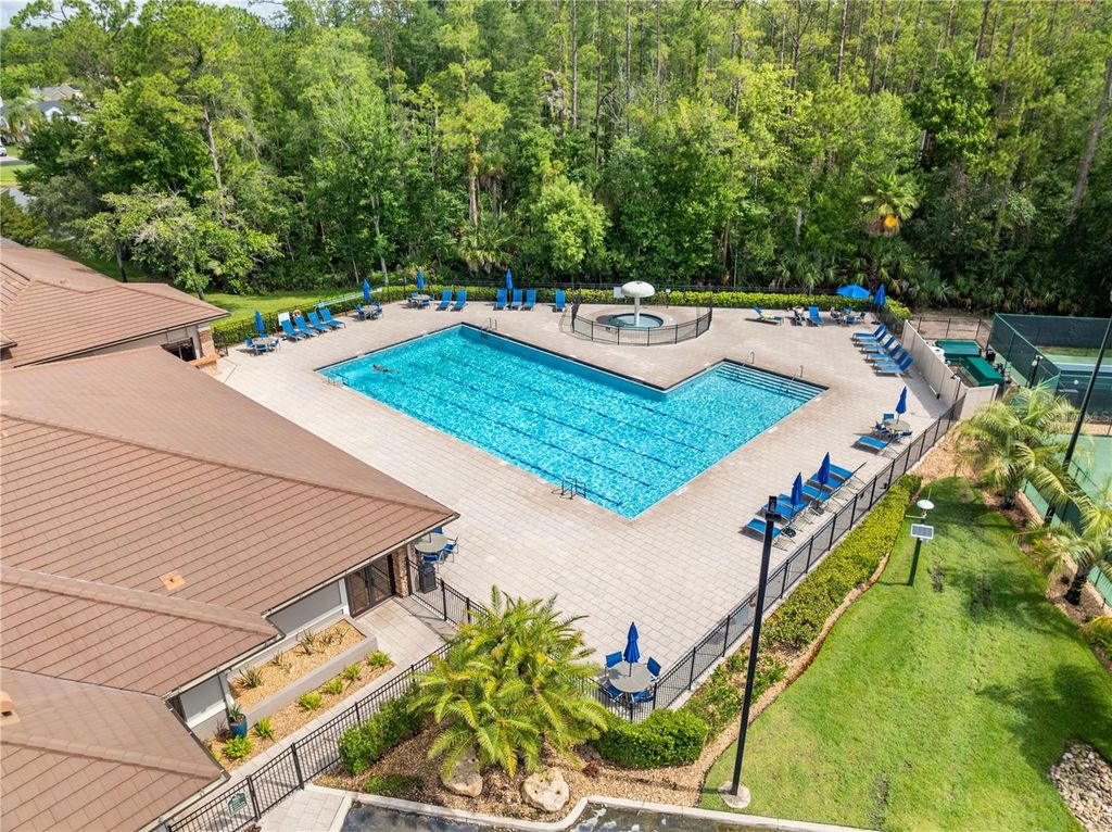Image 5 of property listing at 14967 HAWKSMOOR RUN CIRCLE, Orlando, FL 32828