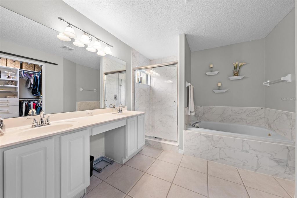 Image 47 of property listing at 14967 HAWKSMOOR RUN CIRCLE, Orlando, FL 32828
