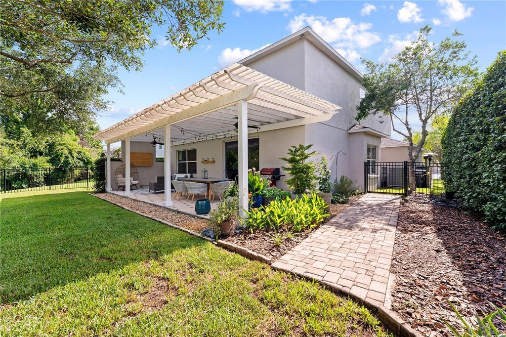 Image 72 of property listing at 14967 HAWKSMOOR RUN CIRCLE, Orlando, FL 32828