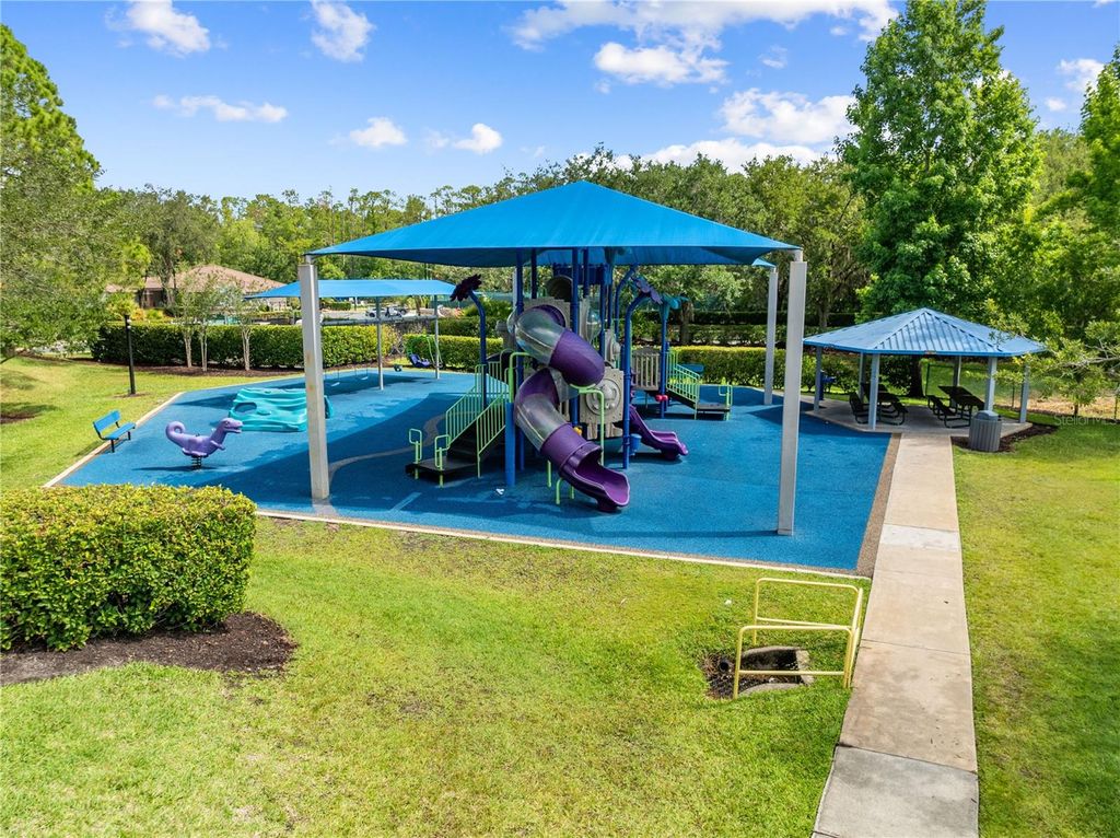 Image 10 of property listing at 14967 HAWKSMOOR RUN CIRCLE, Orlando, FL 32828