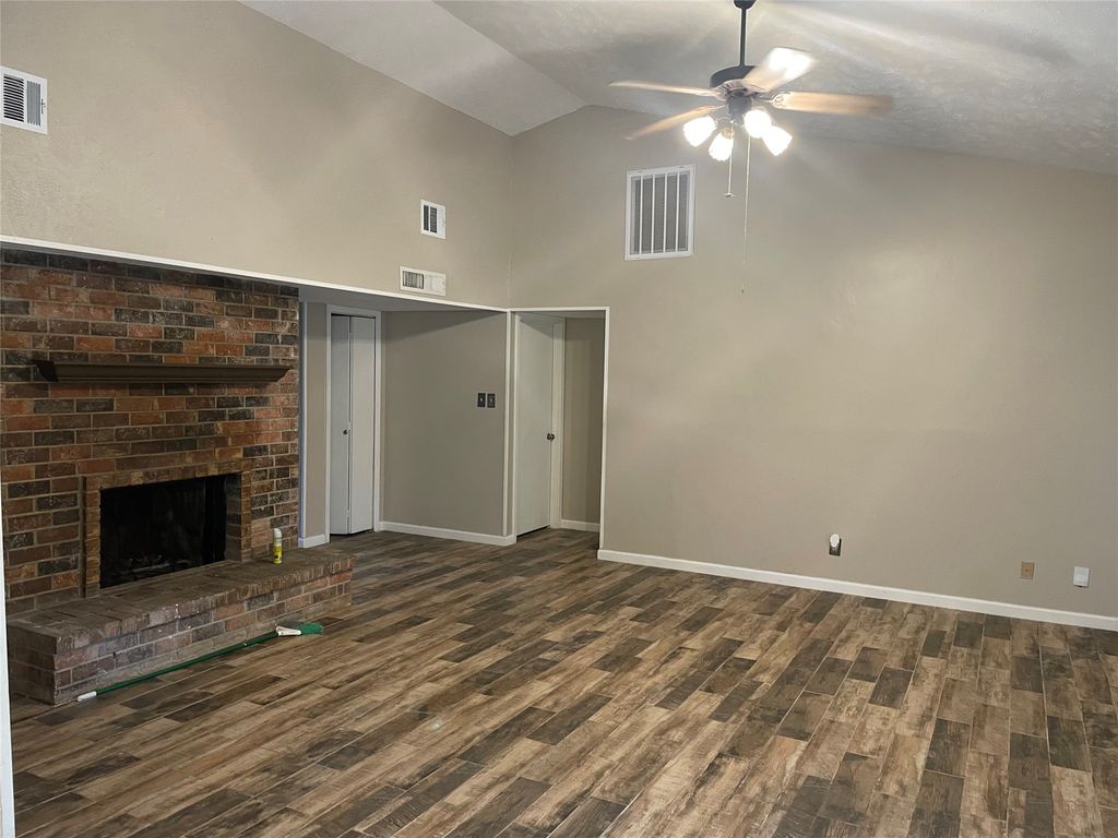 3916 Longmeadow Way, Fort Worth, TX 76133 — photo 3