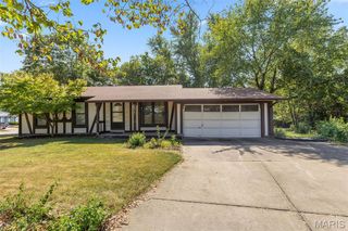 1561 Ramona Court, St Charles, MO 63304