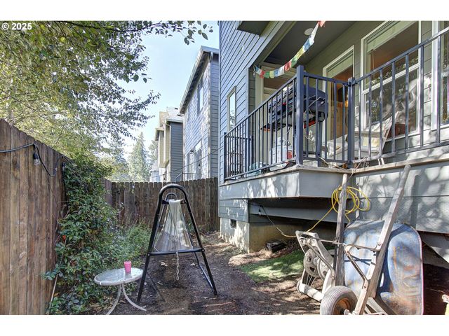 7327 S 13TH St, Ridgefield, WA 98642
