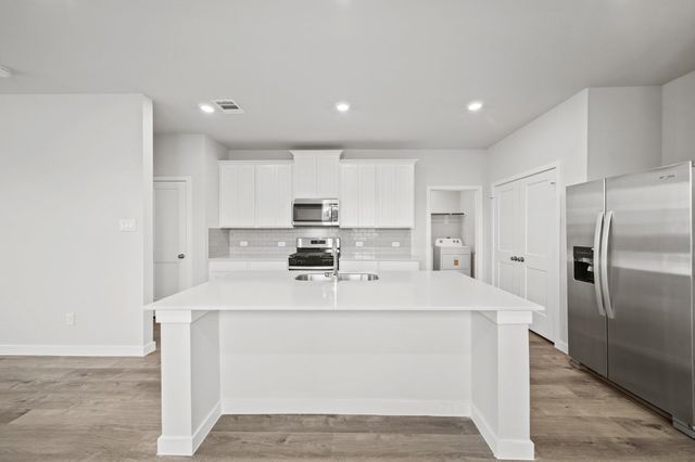 1116 Independence Avenue, Bay City, TX 77414