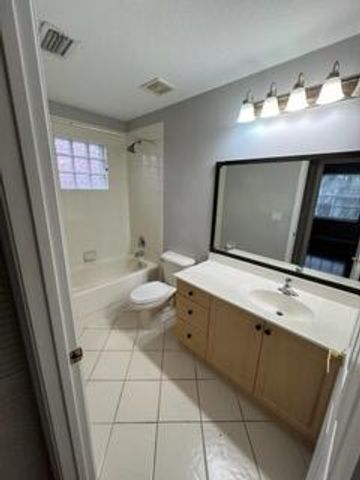 9142 Dupont Place, Wellington, FL 33414