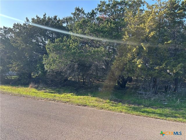 30 S Sherwood Drive, Belton, TX 76513