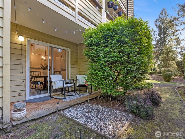 455 Newport Way NW #302, Issaquah, WA 98027