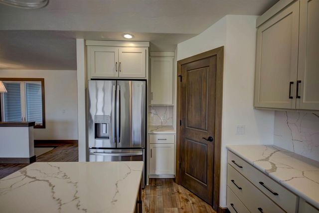 1594 SAGE CROSSING, Oshkosh, WI 54904