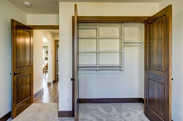 1594 SAGE CROSSING, Oshkosh, WI 54904