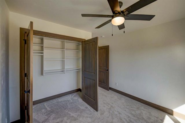 1594 SAGE CROSSING, Oshkosh, WI 54904