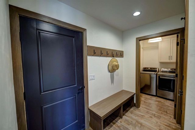 1594 SAGE CROSSING, Oshkosh, WI 54904