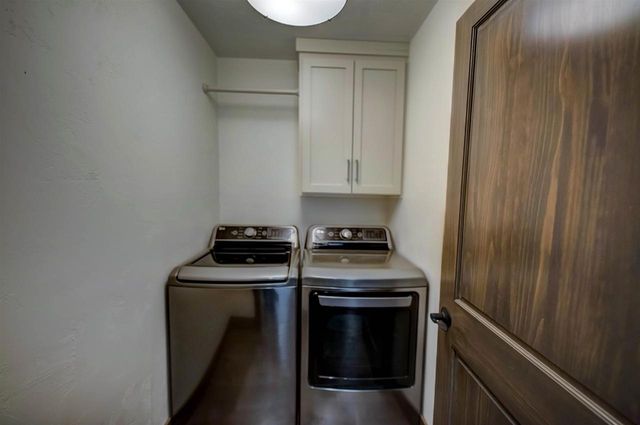 1594 SAGE CROSSING, Oshkosh, WI 54904