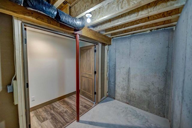 1594 SAGE CROSSING, Oshkosh, WI 54904