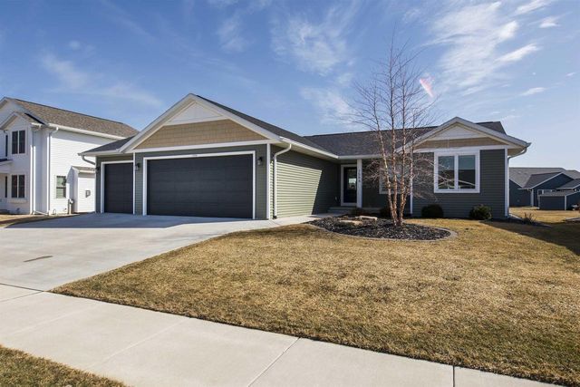 1594 SAGE CROSSING, Oshkosh, WI 54904