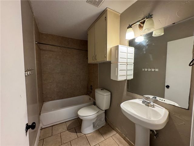 5929 Parkview Dr, Corpus Christi, TX 78415
