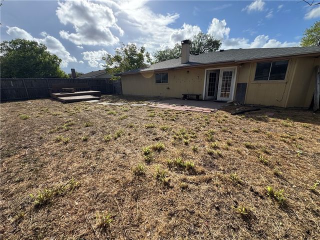 5929 Parkview Dr, Corpus Christi, TX 78415