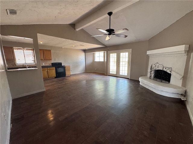 5929 Parkview Dr, Corpus Christi, TX 78415
