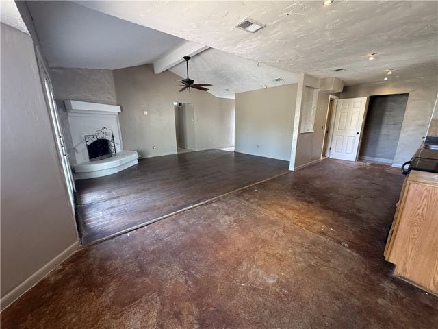 5929 Parkview Dr, Corpus Christi, TX 78415