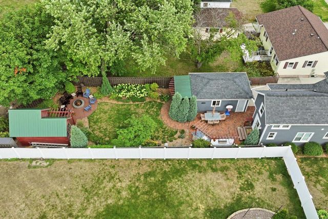 416 E Jefferson STREET, Oconomowoc, WI 53066