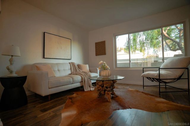 9404 Carlton Oaks Dr D, Santee, CA 92071