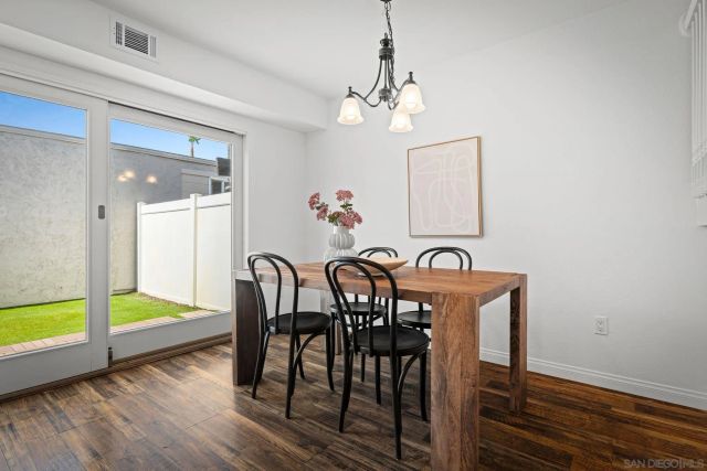 9404 Carlton Oaks Dr D, Santee, CA 92071