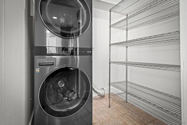 9404 Carlton Oaks Dr D, Santee, CA 92071