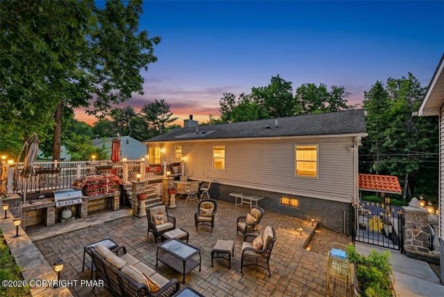 Crocus Drive, Smithfield Twp, PA 18301