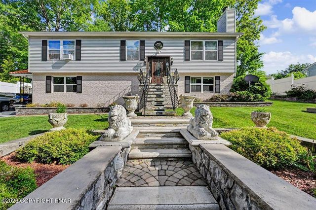 Crocus Drive, Smithfield Twp, PA 18301