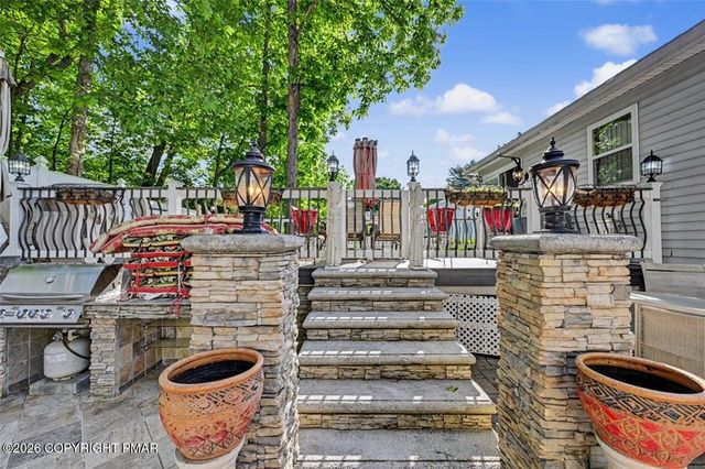 Crocus Drive, Smithfield Twp, PA 18301