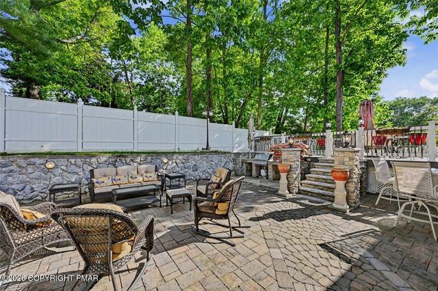 Crocus Drive, Smithfield Twp, PA 18301