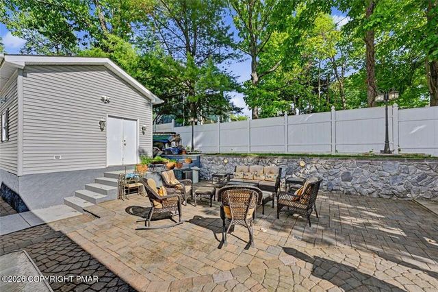 Crocus Drive, Smithfield Twp, PA 18301