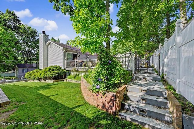 Crocus Drive, Smithfield Twp, PA 18301