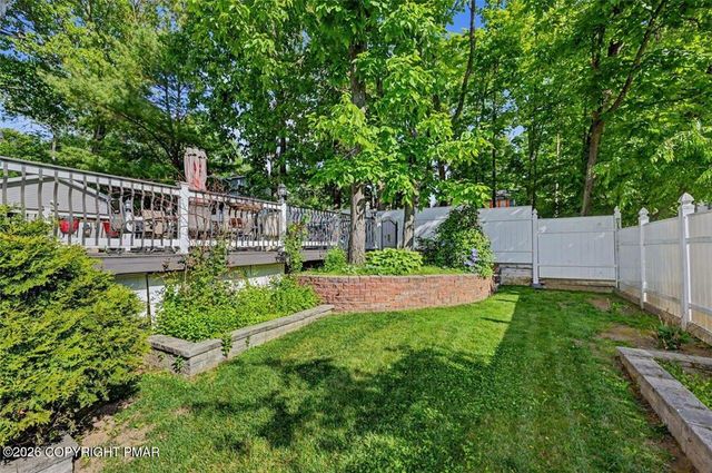 Crocus Drive, Smithfield Twp, PA 18301