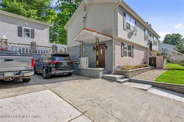Crocus Drive, Smithfield Twp, PA 18301