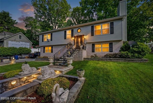 Crocus Drive, Smithfield Twp, PA 18301