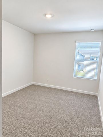 9024 Foggy Brook Loop, Charlotte, NC 28216