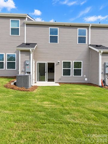 9024 Foggy Brook Loop, Charlotte, NC 28216