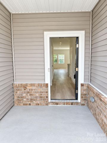 9024 Foggy Brook Loop, Charlotte, NC 28216