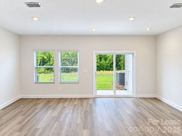 9024 Foggy Brook Loop, Charlotte, NC 28216