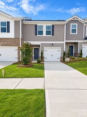 9024 Foggy Brook Loop, Charlotte, NC 28216