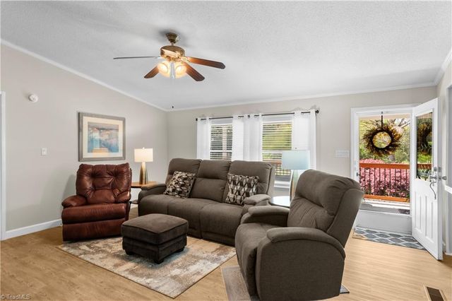 6004 Aaron Lane, Hamptonville, NC 27020